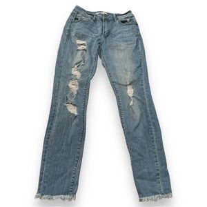 KanCan Jeans light wash distressed skinny straight  size 26 Maurice’s denim